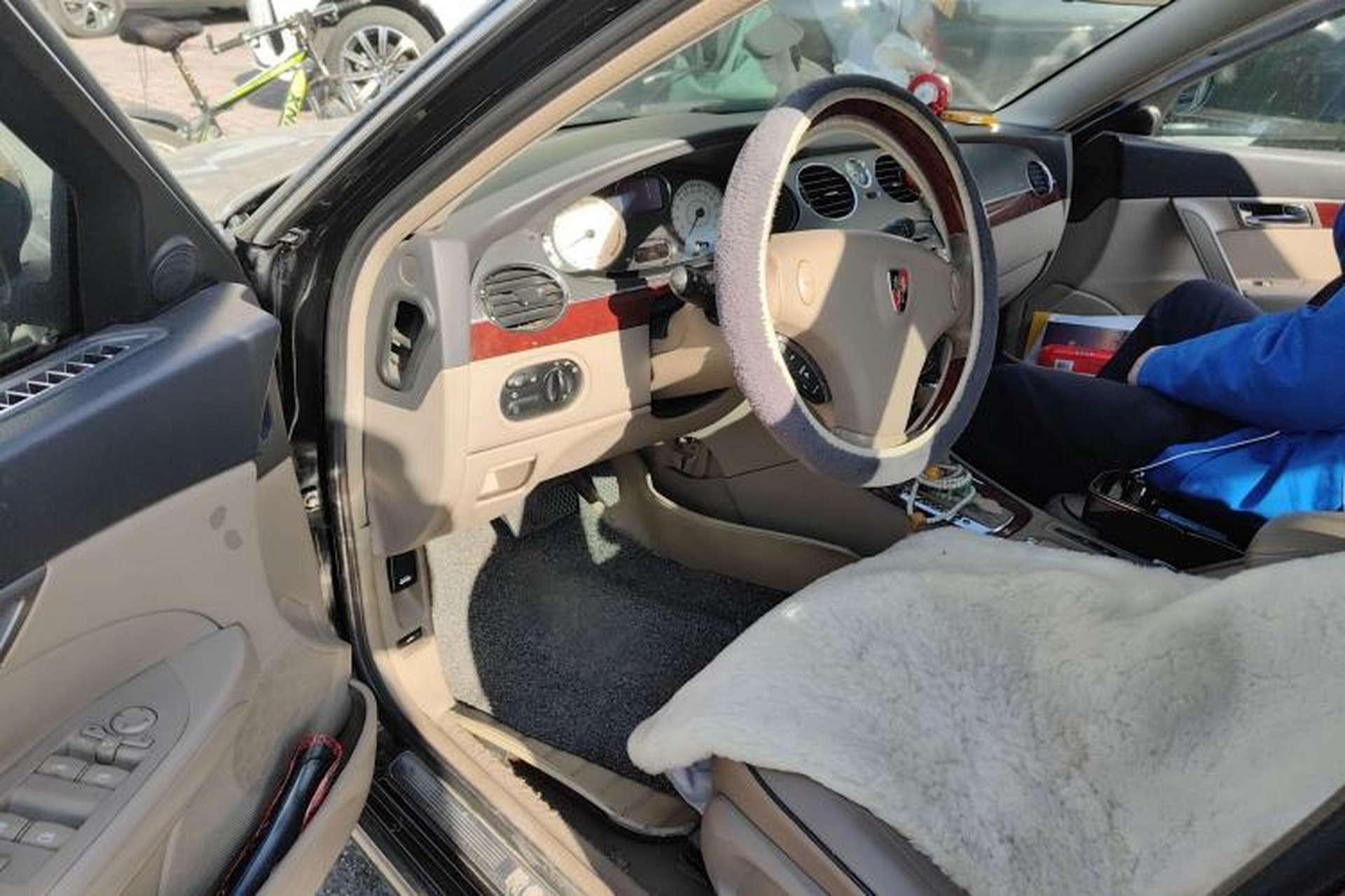 Used Roewe 750 2009 1.8T 750D NAVI Shangya Edition AT Driver Seat