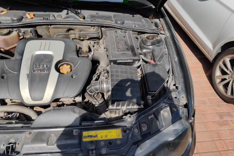 Used Roewe 750 2009 1.8T 750D NAVI Shangya Edition AT Engine Bay Left