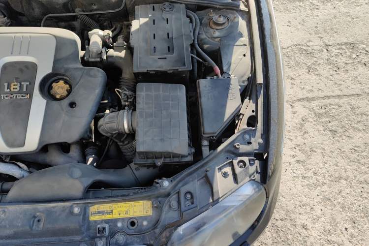 Used Roewe 750 2009 1.8T 750D NAVI Shangya Edition AT Engine Bay Left