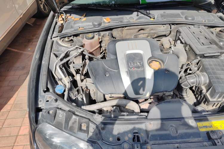 Used Roewe 750 2009 1.8T 750D NAVI Shangya Edition AT Engine Bay Right