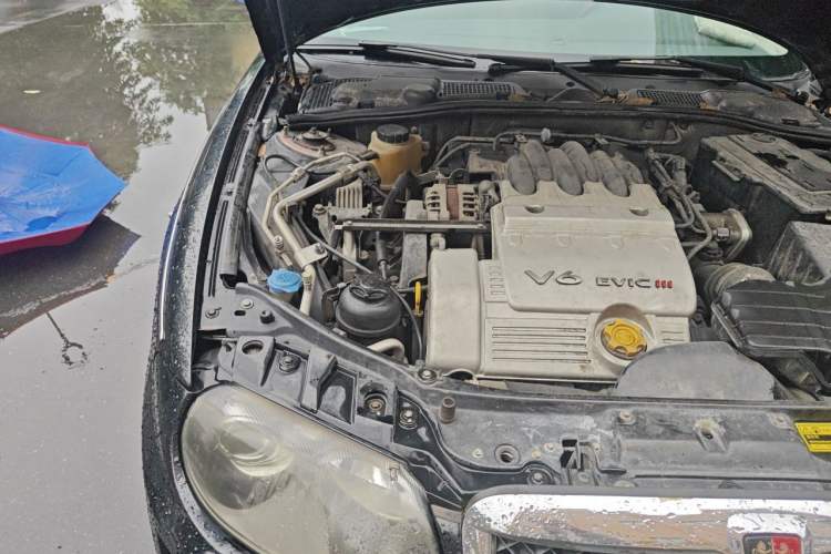 Used Roewe 750 2009 2.5L 750E NAVI Luxury Edition Engine Bay Right