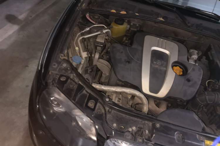 Used Roewe 750 2009 1.8T 750D NAVI Shangya Edition AT Engine Bay Right
