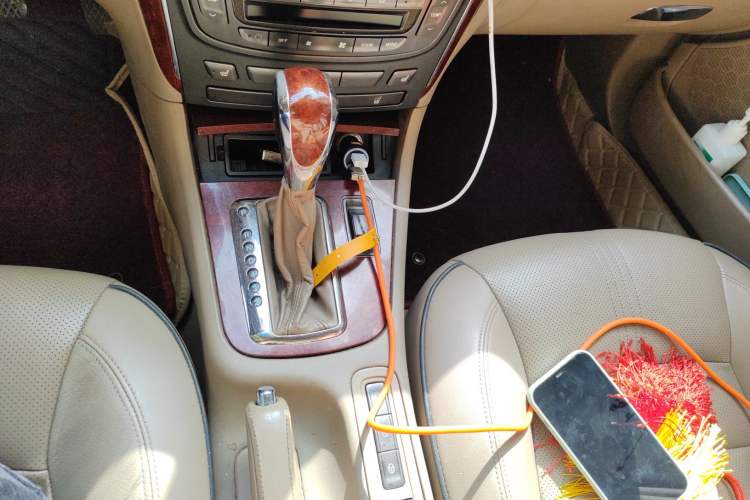 Used Roewe 750 2009 1.8T 750D NAVI Shangya Edition AT Gear Lever
