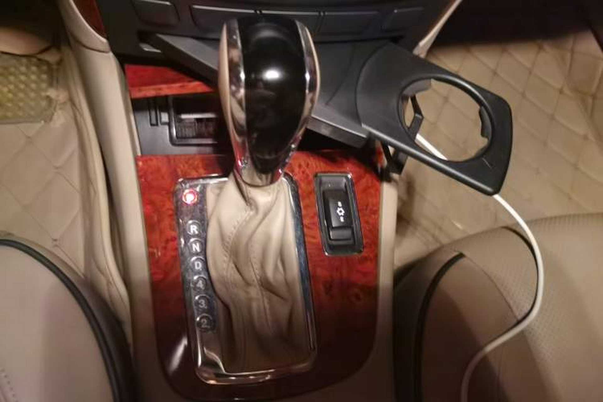 Used Roewe 750 2009 1.8T 750S Xunya Edition AT Gear Lever
