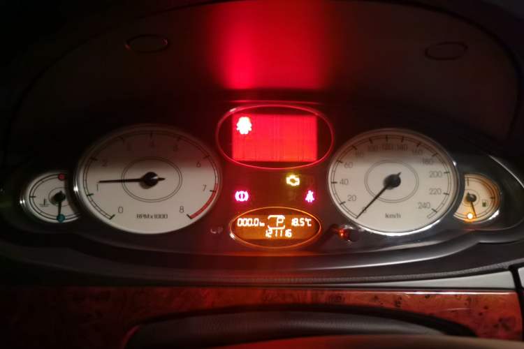 Used Roewe 750 2009 1.8T 750S Xunya Edition AT Instrument Cluster