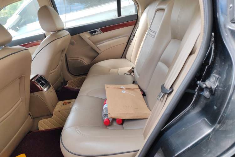 Used Roewe 750 2009 1.8T 750D NAVI Shangya Edition AT Left Rear Seat