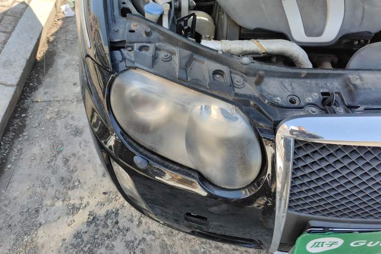 Used Roewe 750 2009 1.8T 750D NAVI Shangya Edition AT Right Front Headlight