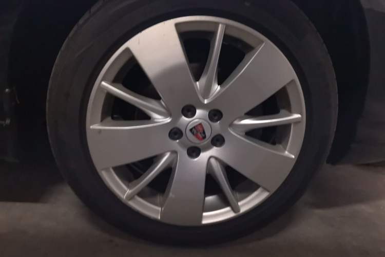 Used Roewe 750 2009 1.8T 750D NAVI Shangya Edition AT Right Front Wheel Hub