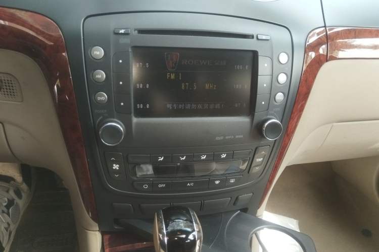 Used Roewe 750 2009 1.8T 750S Xunya Edition AT Audio And AC Panel