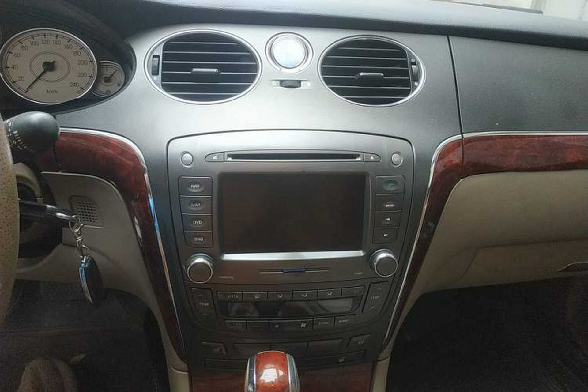 Used Roewe 750 2009 1.8T 750D NAVI Shangya Edition AT Audio And AC Panel