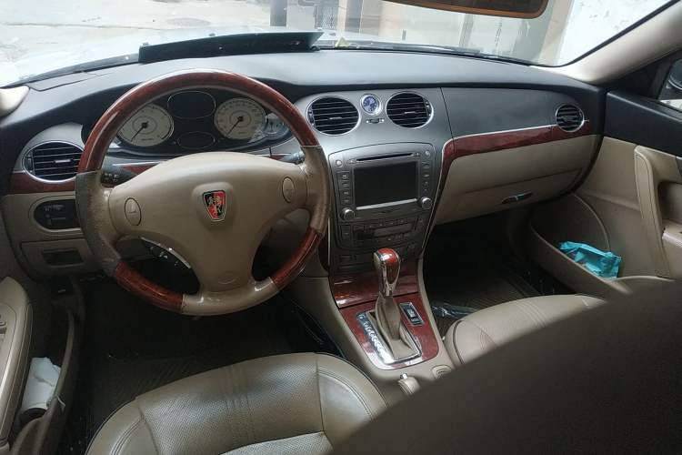 Used Roewe 750 2009 1.8T 750D NAVI Shangya Edition AT Center Console