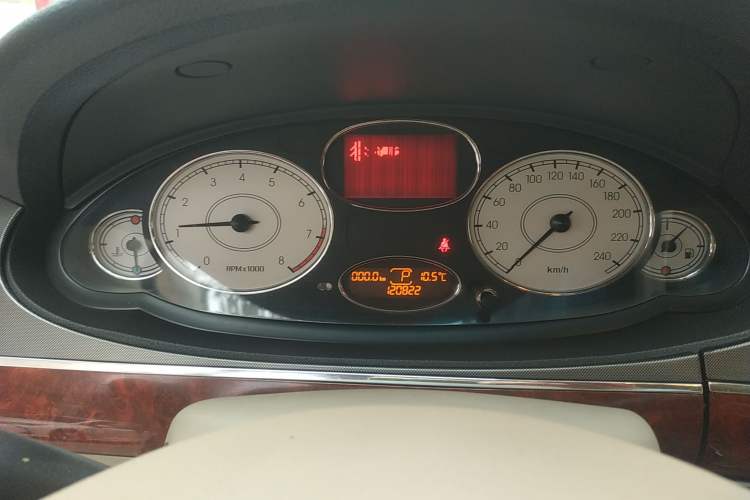 Used Roewe 750 2009 1.8T 750D NAVI Shangya Edition AT Instrument Cluster