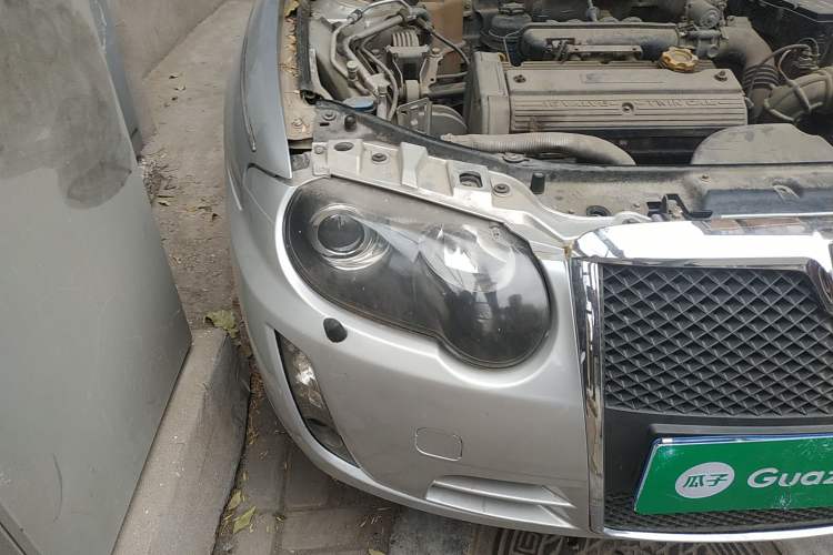 Used Roewe 750 2009 1.8T 750D NAVI Shangya Edition AT Right Front Headlight