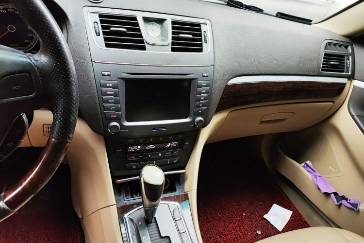 Used Roewe 750 2011 1.8T 750D NAVI Business Edition Automatic Transmission Audio And AC Panel