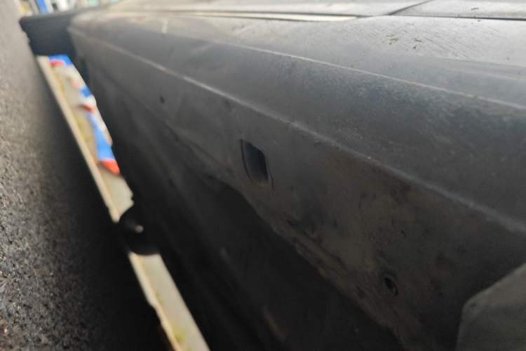 Used Roewe 750 2011 1.8T 750D NAVI Business Edition Automatic Transmission Chassis Front Right