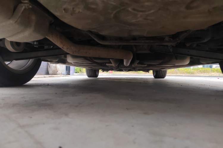 Used Roewe 750 2011 1.8T 750D NAVI Business Edition Automatic Transmission Chassis Rear
