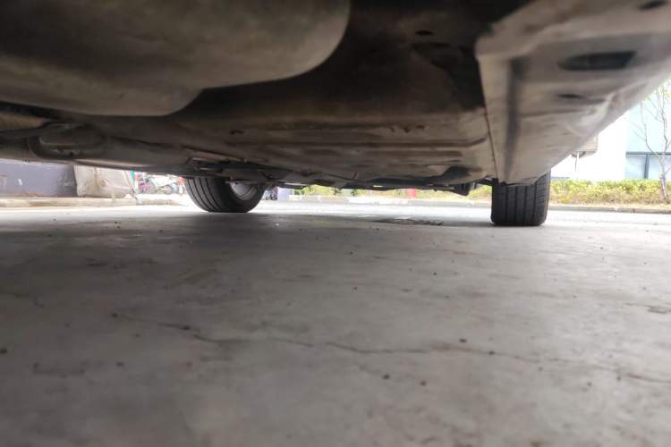 Used Roewe 750 2011 1.8T 750D NAVI Business Edition Automatic Transmission Chassis Rear Right