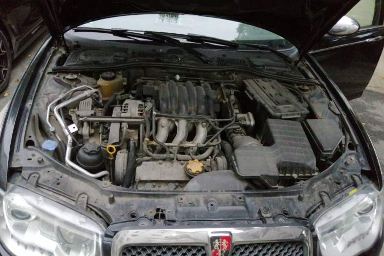 Used Roewe 750 2011 2.5L 750FL NAVI Haoya Edition Engine Bay