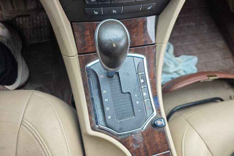 Used Roewe 750 2011 1.8T 750D NAVI Business Edition Automatic Transmission Gear Lever