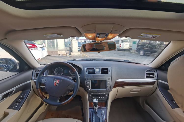 Used Roewe 750 2011 1.8T 750D NAVI Business Edition Automatic Transmission Interior 1