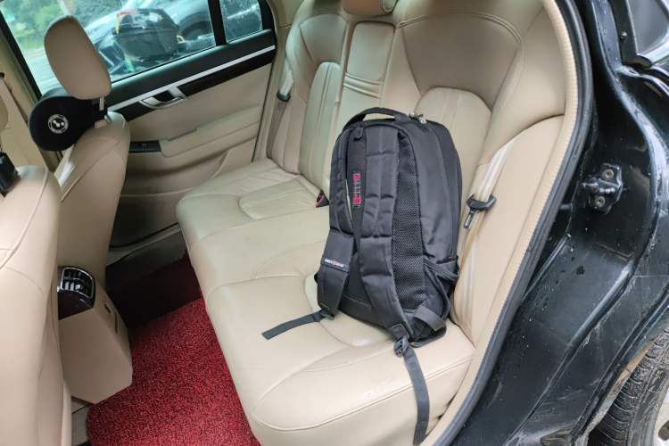 Used Roewe 750 2011 1.8T 750D NAVI Business Edition Automatic Transmission Left Rear Seat