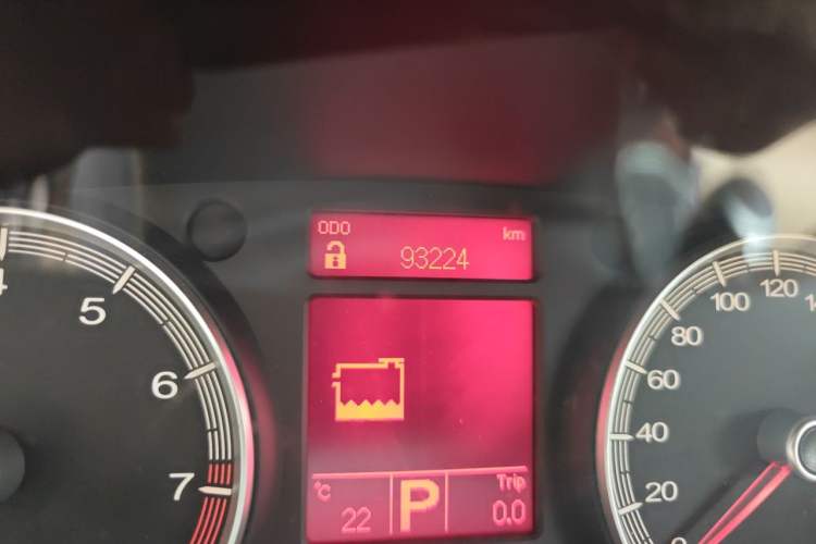 Used Roewe 750 2011 1.8T 750D NAVI Business Edition Automatic Transmission Odometer Close Up