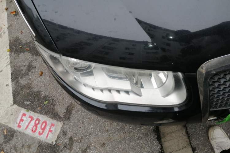 Used Roewe 750 2011 2.5L 750FL NAVI Haoya Edition Right Front Headlight