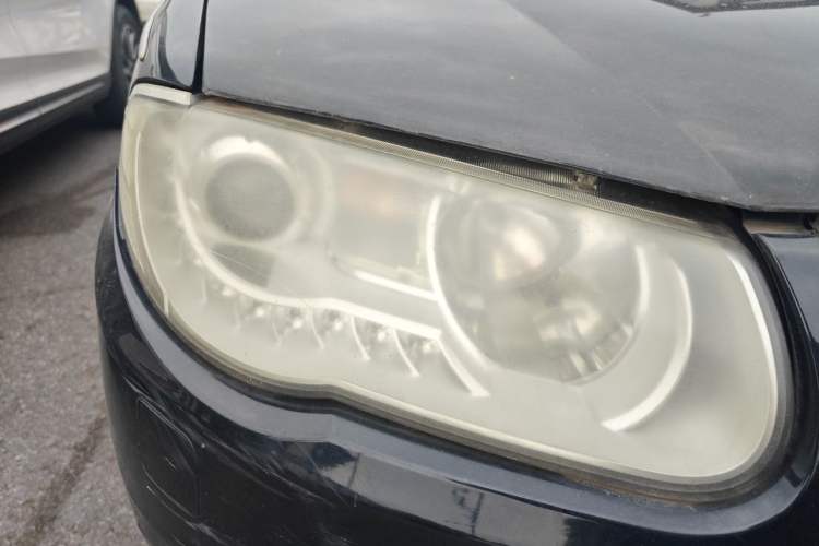Used Roewe 750 2011 1.8T 750D NAVI Business Edition Automatic Transmission Right Front Headlight