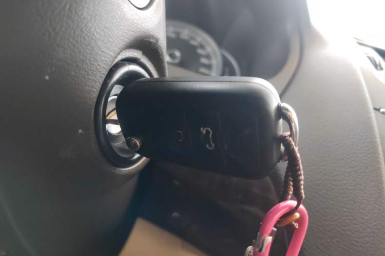 Used Roewe 750 2011 1.8T 750D NAVI Business Edition Automatic Transmission Vehicle Key