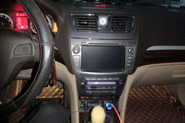Used Roewe 750 2012 1.8T 750 HYBRID Hybrid Version AT Audio And AC Panel