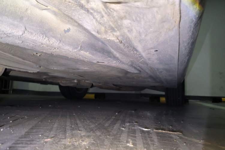 Used Roewe 750 2012 1.8T 750 HYBRID Hybrid Version AT Chassis Front Left