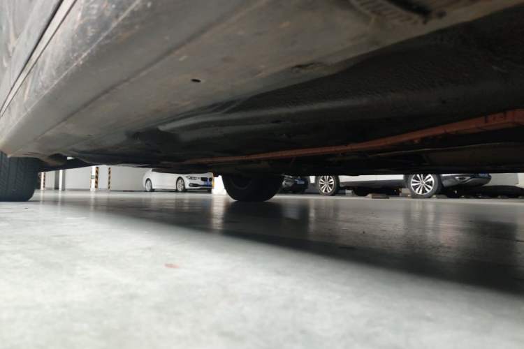 Used Roewe 750 2012 1.8T 750 HYBRID Hybrid Version AT Chassis Front Right