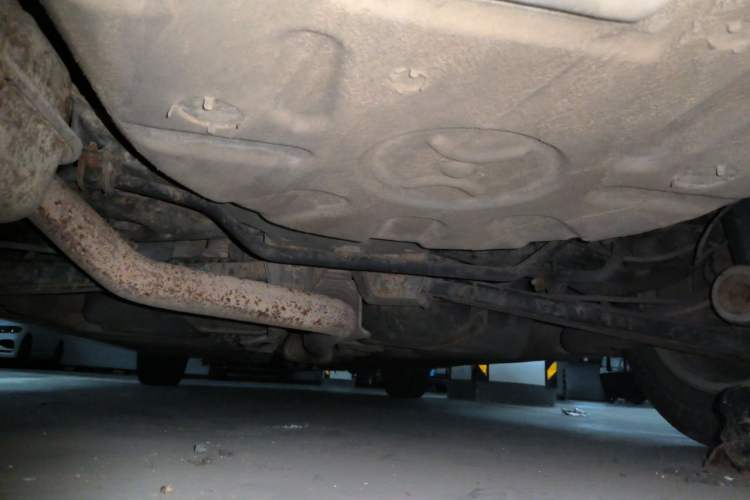Used Roewe 750 2012 1.8T 750 HYBRID Hybrid Version AT Chassis Rear