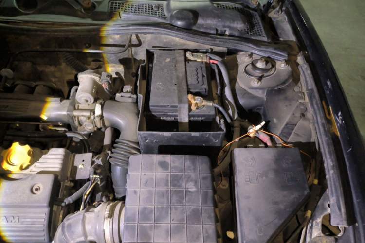 Used Roewe 750 2012 1.8T 750 HYBRID Hybrid Version AT Engine Bay Left