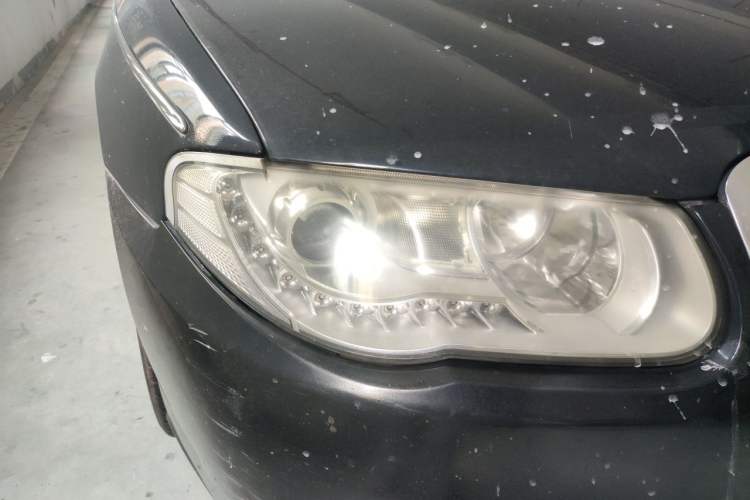Used Roewe 750 2012 1.8T 750 HYBRID Hybrid Version AT Right Front Headlight