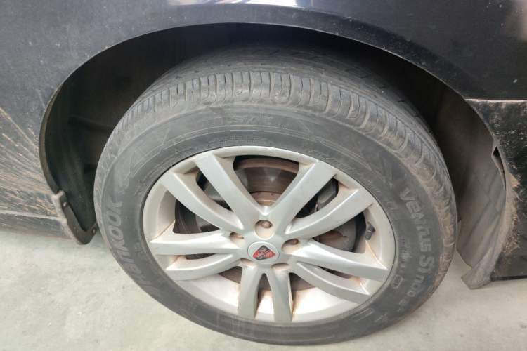 Used Roewe 750 2012 1.8T 750 HYBRID Hybrid Version AT Right Front Wheel Hub