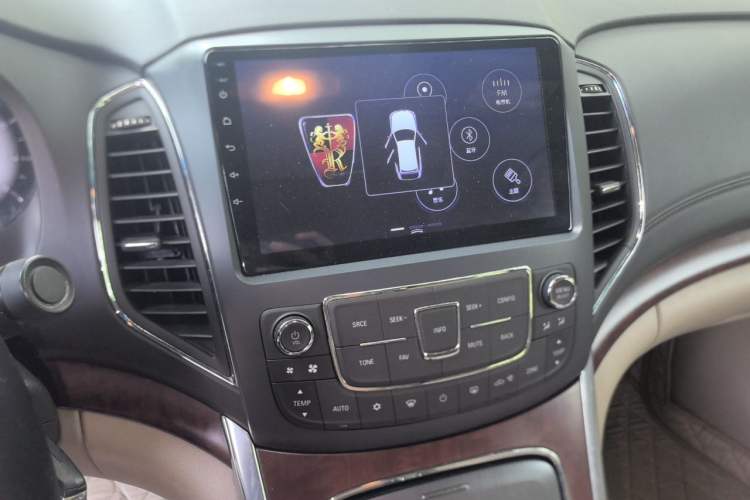 Used Roewe 950 2012 2.0L Comfort Edition Audio And AC Panel