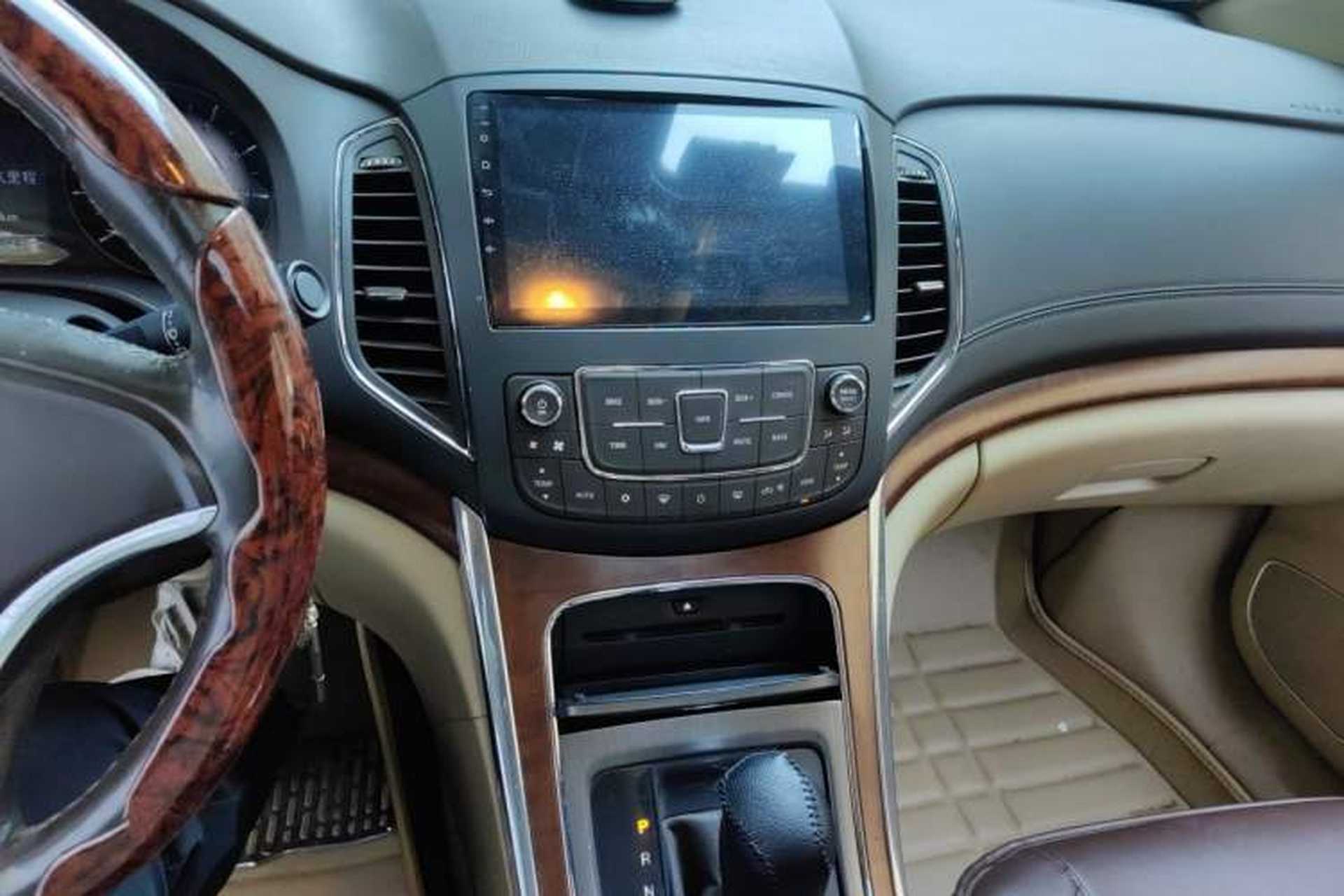 Used Roewe 950 2012 2.0L Comfort Edition Audio And AC Panel