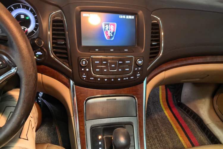 Used Roewe 950 2012 2.4L Luxury Edition Audio And AC Panel