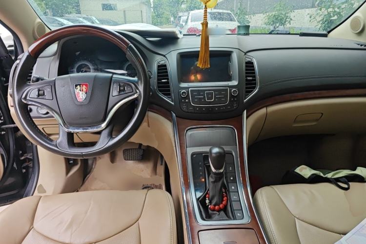 Used Roewe 950 2012 2.4L Luxury Edition Center Console