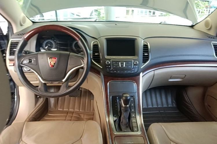 Used Roewe 950 2012 2.4L Luxury Executive Edition Center Console