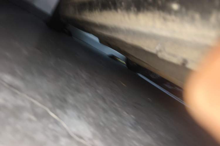 Used Roewe 950 2012 2.0L Comfort Edition Chassis Front Right