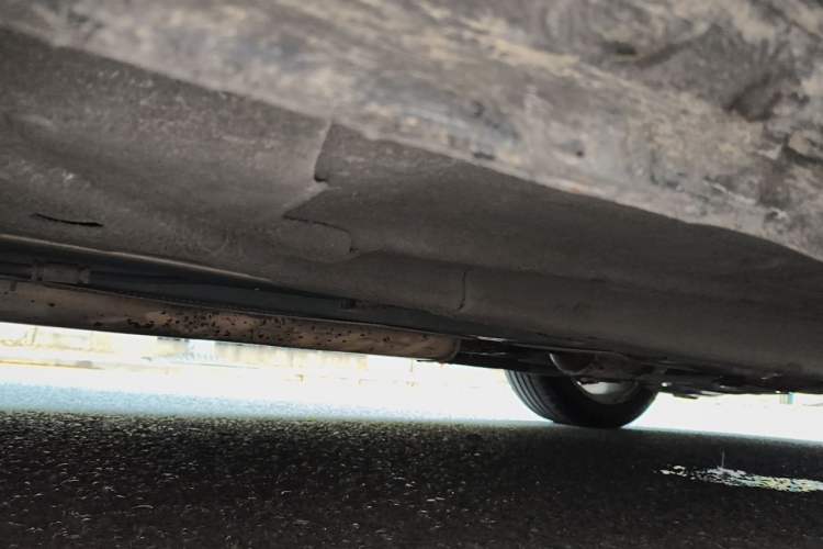 Used Roewe 950 2012 2.0L Comfort Edition Chassis Front Right