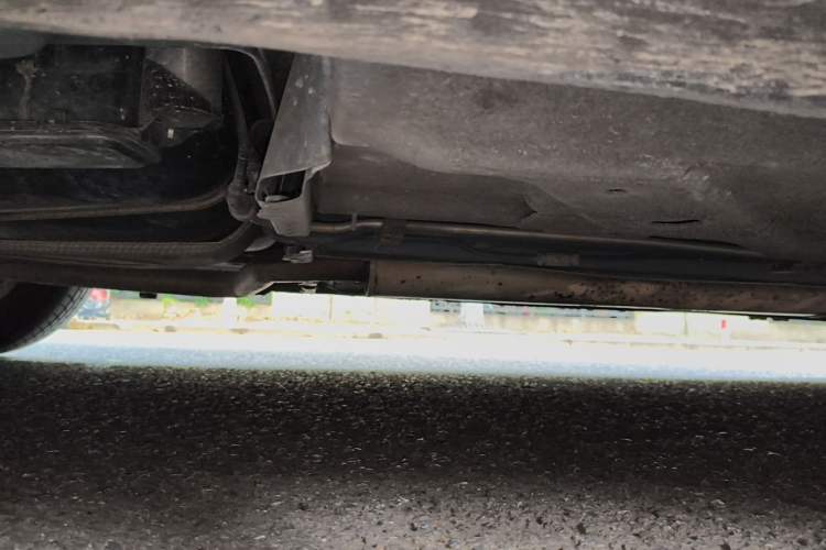 Used Roewe 950 2012 2.0L Comfort Edition Chassis Rear