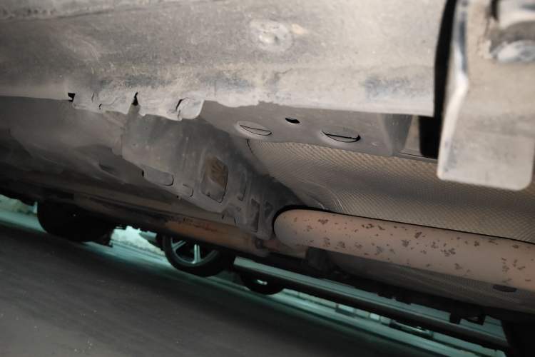Used Roewe 950 2012 2.0L Comfort Edition Chassis Rear Left