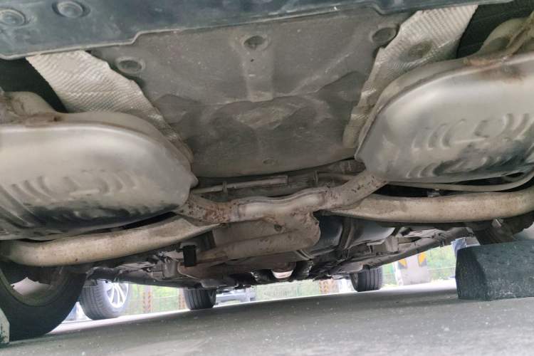 Used Roewe 950 2012 2.0L Comfort Edition Chassis Rear