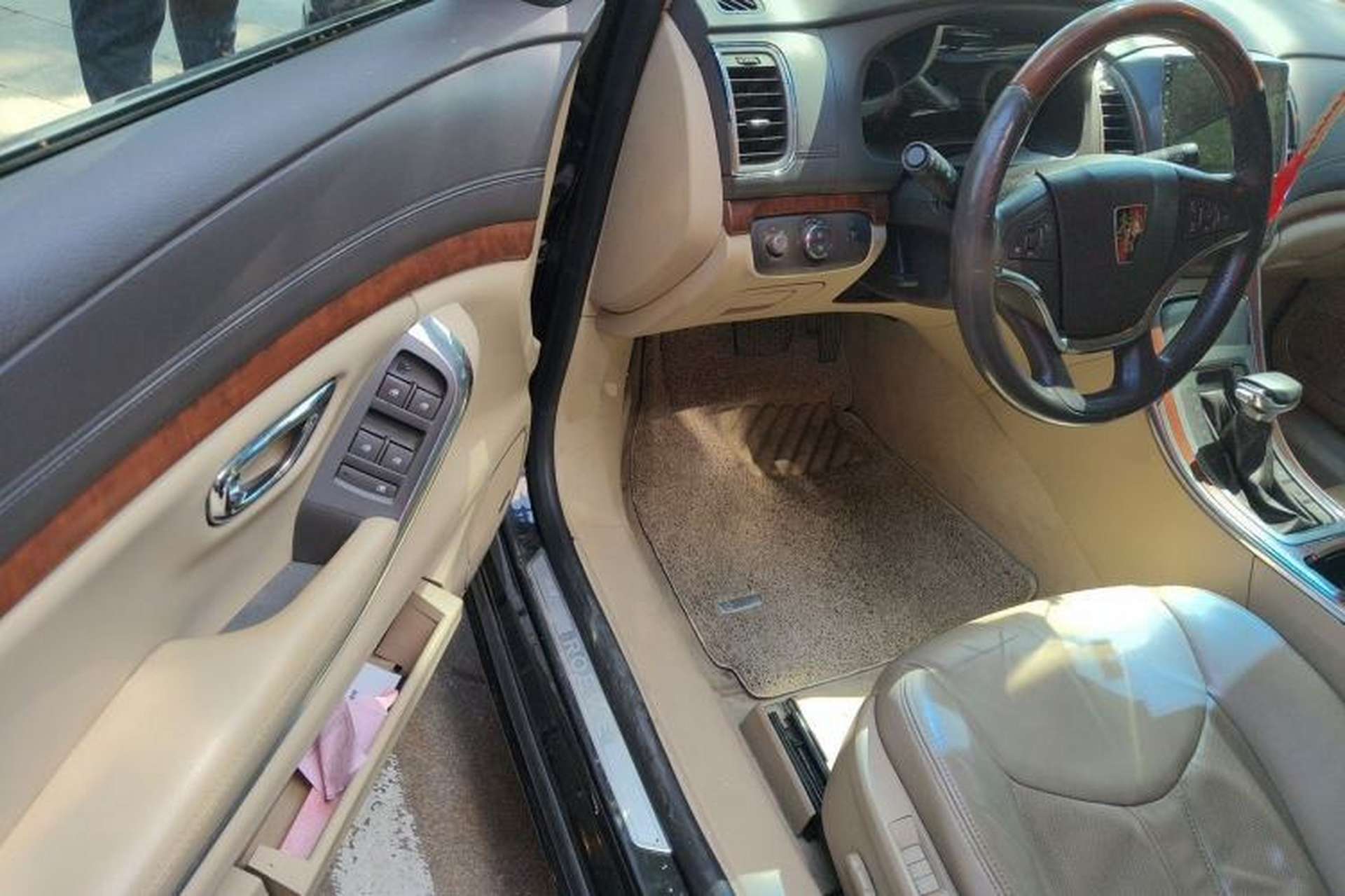 Used Roewe 950 2012 2.4L Luxury Executive Edition Driver Seat