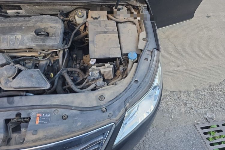 Used Roewe 950 2012 2.0L Elegant Edition Engine Bay Left