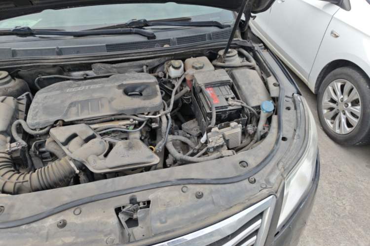 Used Roewe 950 2012 2.0L Comfort Edition Engine Bay Left