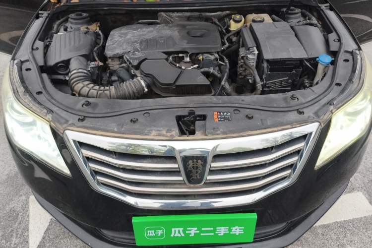Used Roewe 950 2012 2.4L Luxury Edition Engine Bay